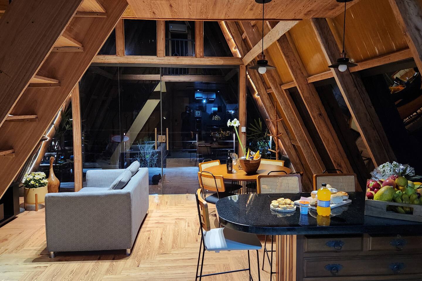 803c0946-18fd-47c7-85f2-9af2b210c75d